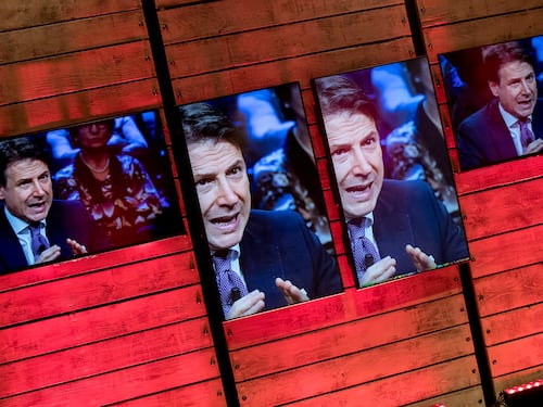M5S, ora è guerra nel partito: Conte rischia l'effetto domino