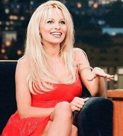 Pamela Anderson torna bagnina. Ancora sexy nel cast di Baywatch 7
