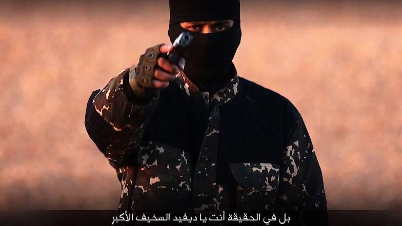 Isis, tornano i video dell'orrore: decapitato ragazzo 19enne