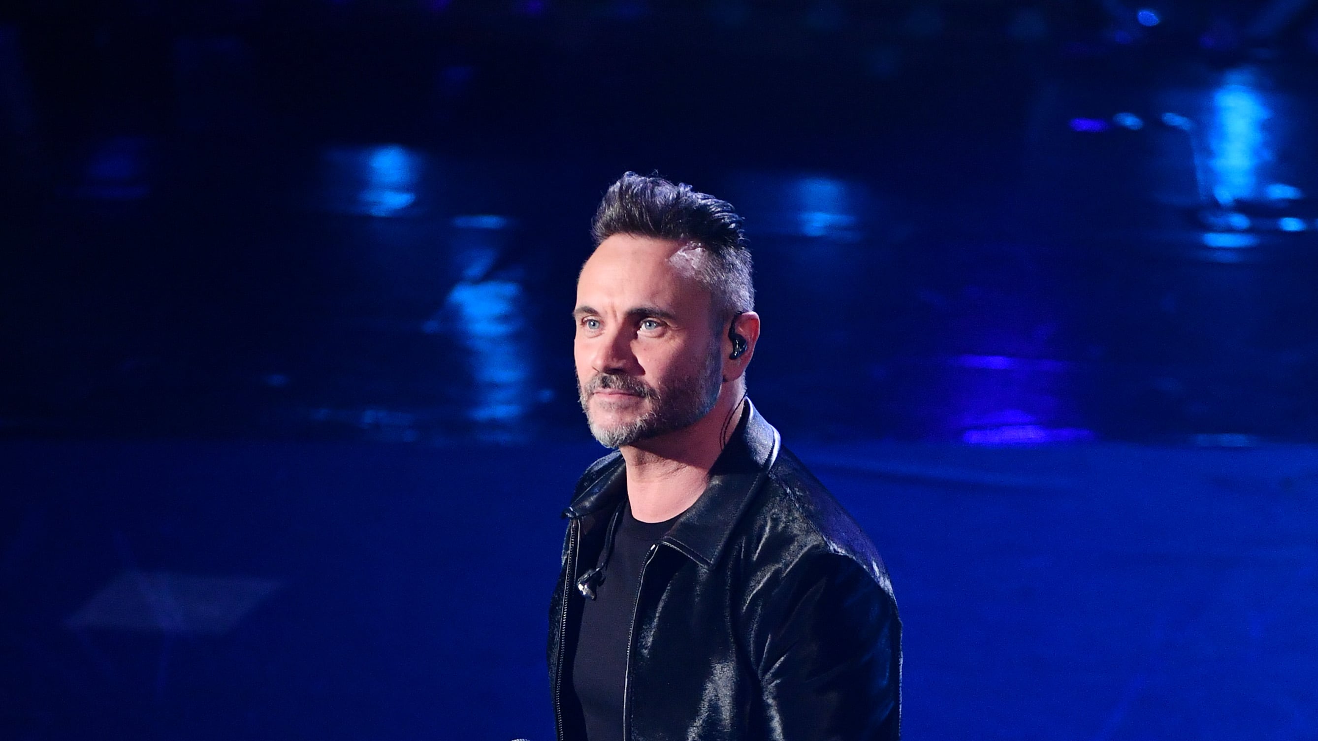 Nek, la vera storia dietro la canzone "Laura non c'è", il matrimonio con Patrizia Vacondio e le due figlie: 5 cose sul cantante