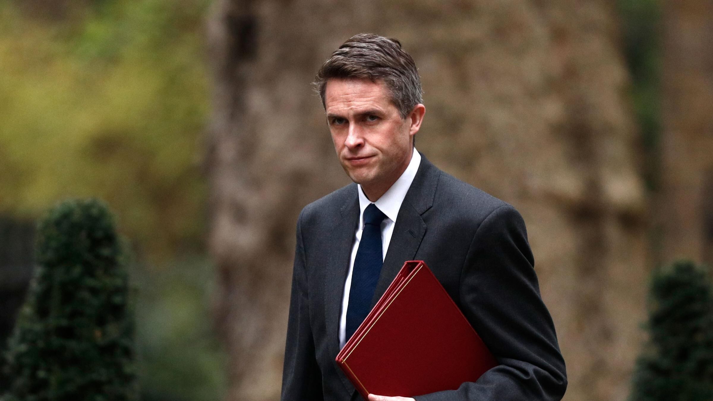 Uk, ministro della Difesa licenziato per i suoi legami con Huawei