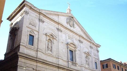 Roma, chiude una chiesa: prete contagiato