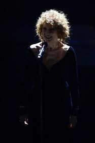 Sanremo 2024: ecco il look della finalissima del Festival di Fiorella Mannoia 4