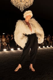 Daniel Roseberry riscrive la storia dell'alta moda per Schiaparelli 7