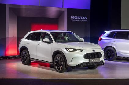 Honda ZR-V 2023, le foto del nuovo suv ibrido 11