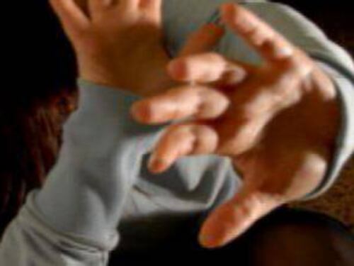 Bulgaro maltrattava moglie e figli e schiavizzava un connazionale