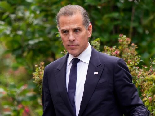 "Si fotta...". Attacco choc del figlio di Biden contro George Clooney