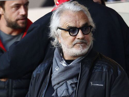 L'odio radical chic dei social contro il jet di lusso di Briatore