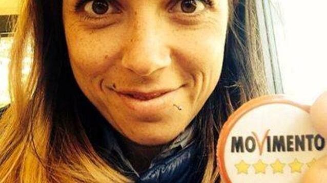 Da Lega al M5S e ritorno: un'ex grillina nella giunta del sindaco leghista a Massa