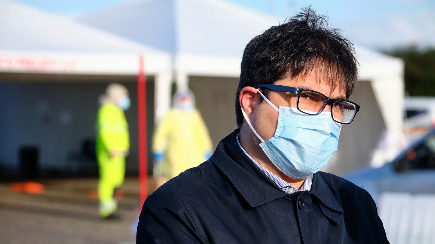 L'assessore dem che vuol "recuperare medici e infermieri tra i migranti"