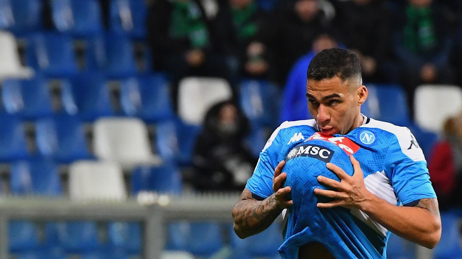 Il Napoli vince in rimonta al 94': gli azzurri battono 1-2 il Sassuolo