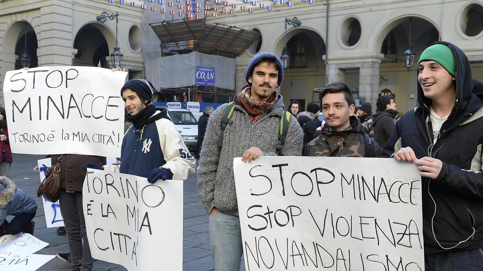 Ecco chi sono e cosa vogliono i Forconi: viaggio nel mondo della protesta