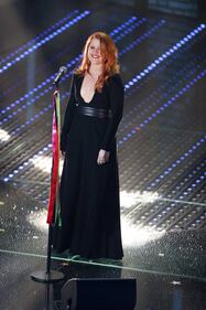 Sanremo 2016: gli abiti della prima serata 67