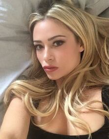 Martina Stella, le lentiggini seducono i social  5
