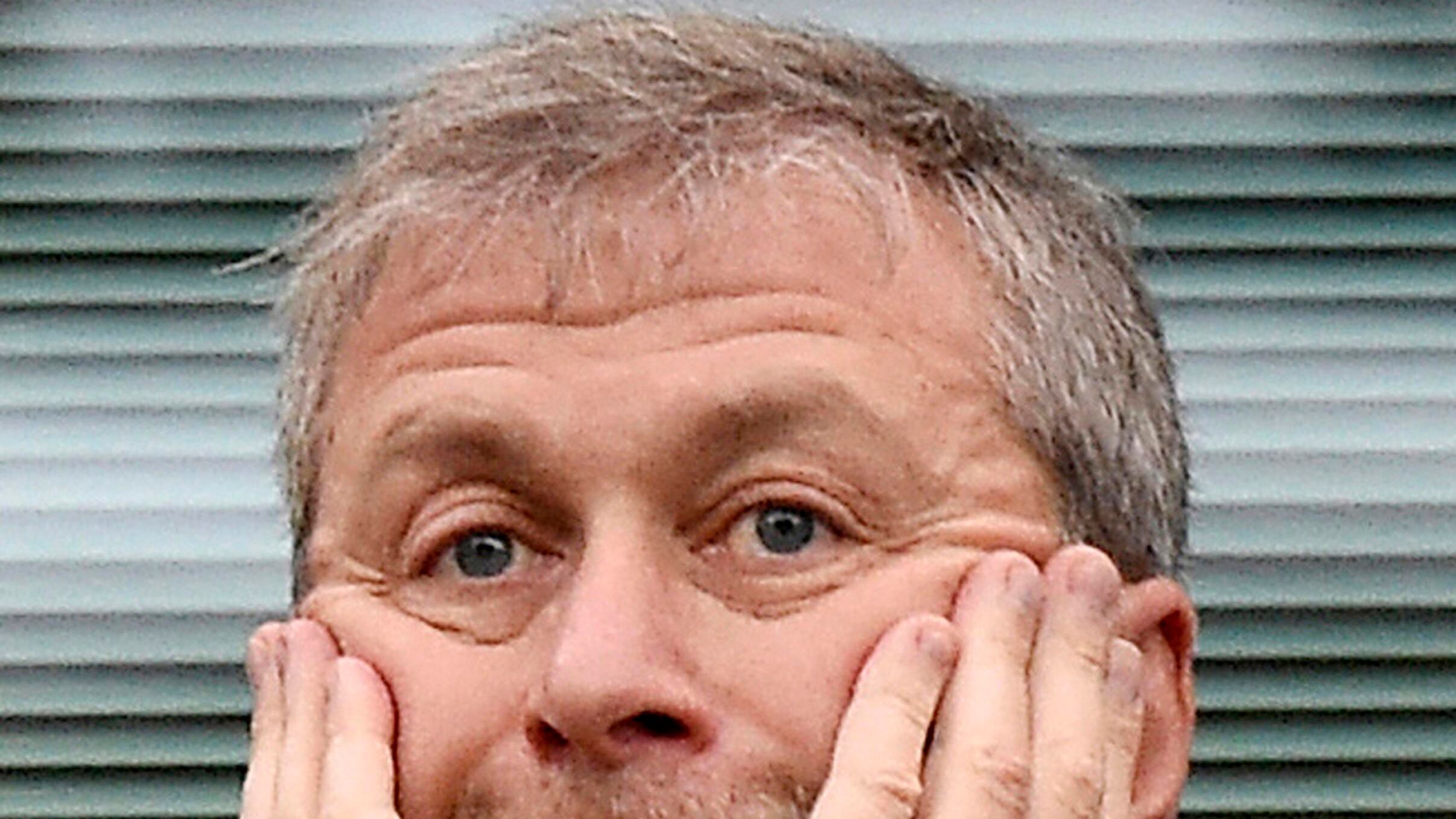 "Abramovich non può pagare l'affitto alla Regina