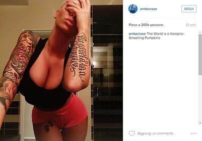 Amber Rose, anche l'ex di Kanye West difende il selfie hot di Kim Kardashian: foto 16