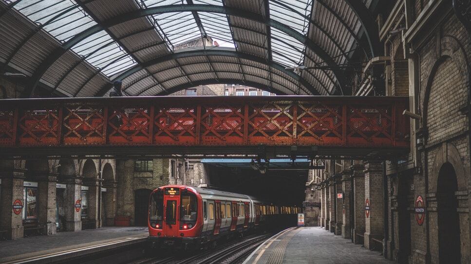 Londra, da scavi riemergono oltre 60.000 scheletri umani di 300 anni fa