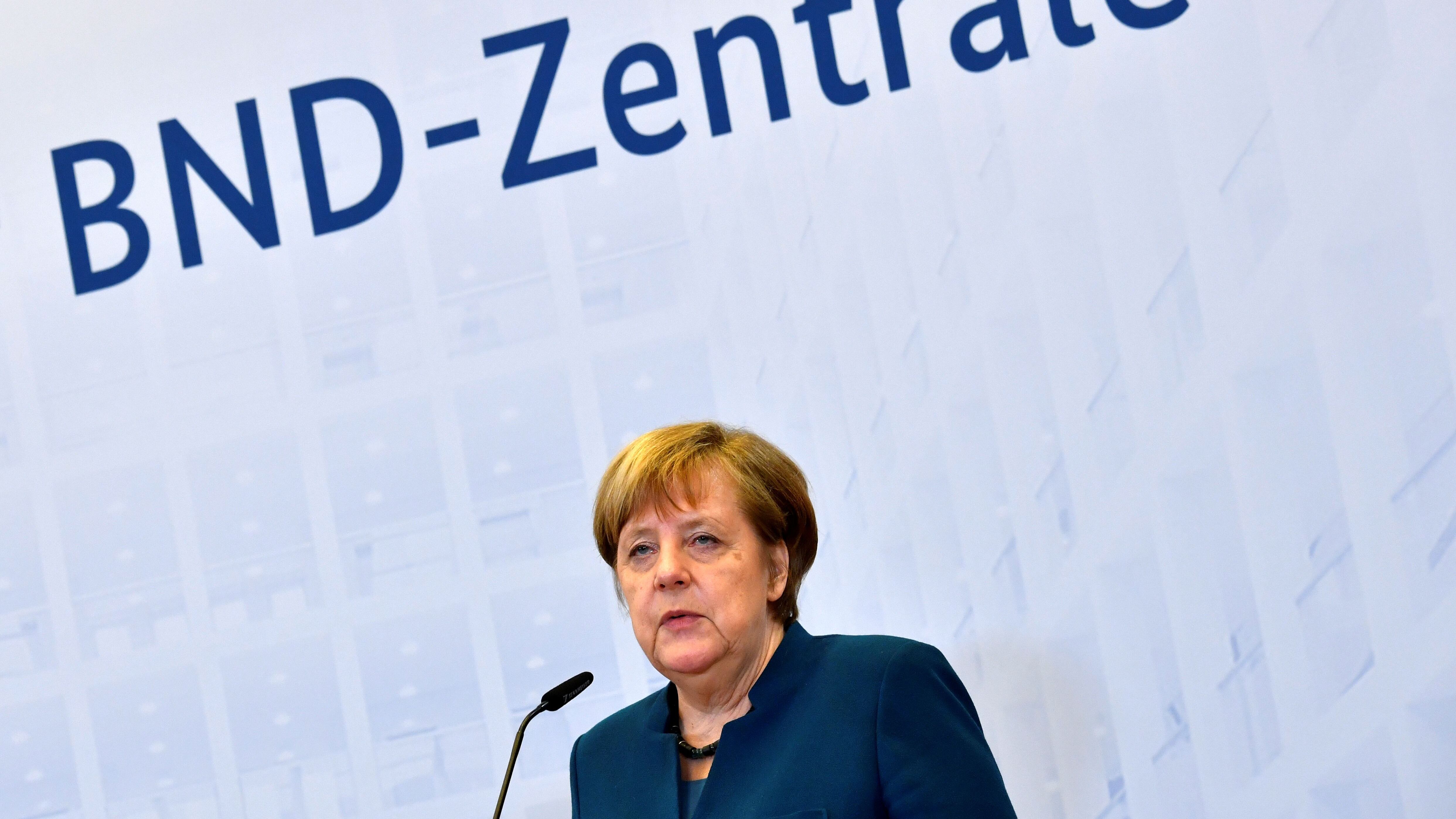 Tutti i "ricatti" della Germania all'Europa: dal Fondo salva-banche al nostro Jobs Act