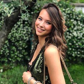 Francesca Valenti ha fatto perdere la testa a Cutrone: ecco le foto dell'ex Miss Milano 9