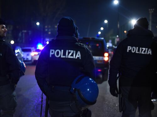 Sicurezza, ora la polizia si ribella: "Basta accoglienza indiscriminata"