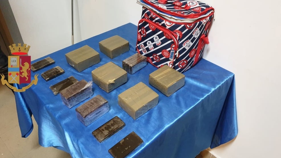 L'hashish? Nella borsa frigo