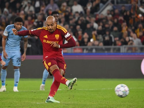 Roma a valanga, lo Slovan Bratislava viene demolito con un nettissimo 4-0