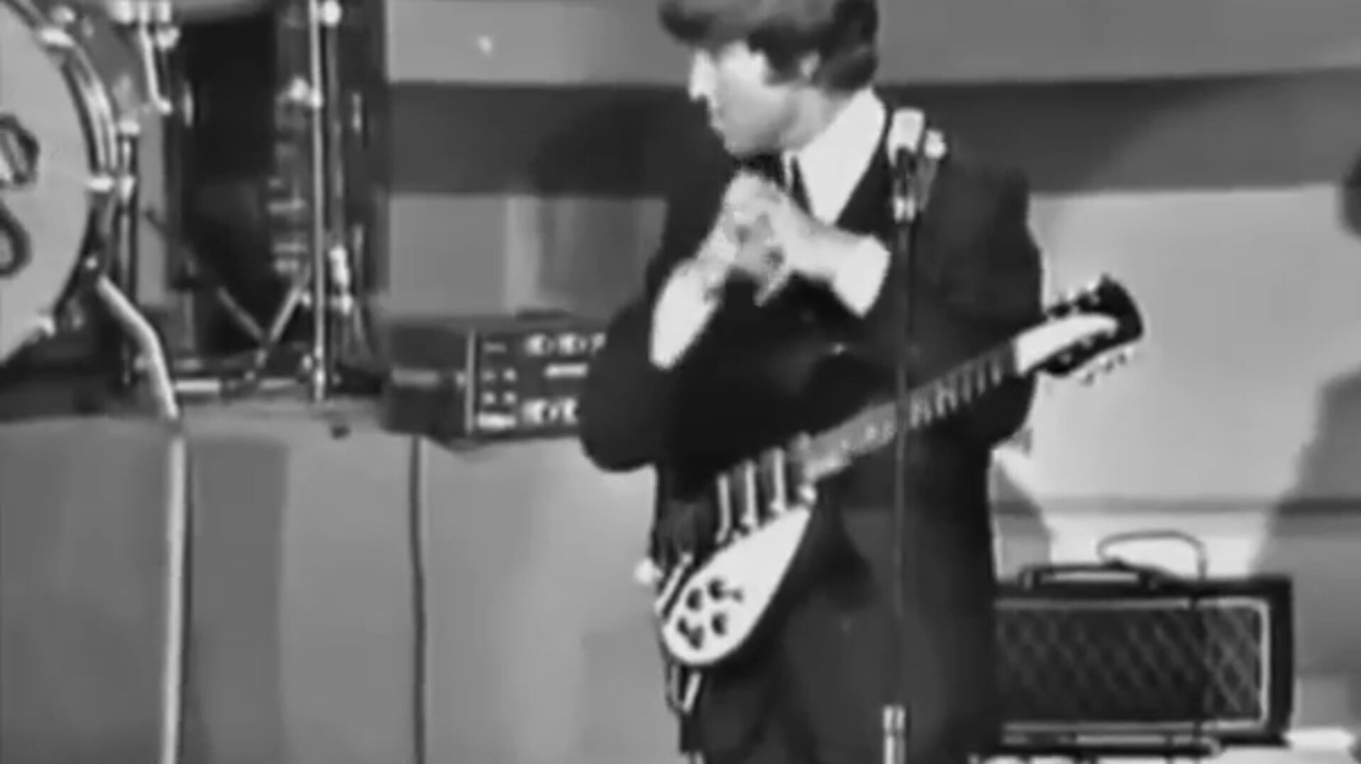 "John Lennon sfotte i disabili". Dagli archivi spunta video choc