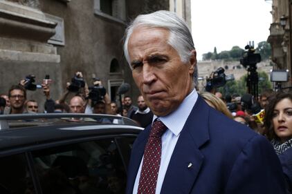 Salta l'incontro con la Raggi: Malagò lascia il Campidoglio 3