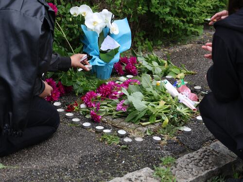 Ucciso a 19 anni al termine di una lite. La fidanzata: "Aggredito e picchiato"