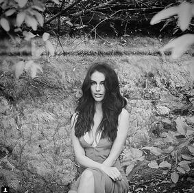 Jessica Lowndes, sexy e alla ribalta 13