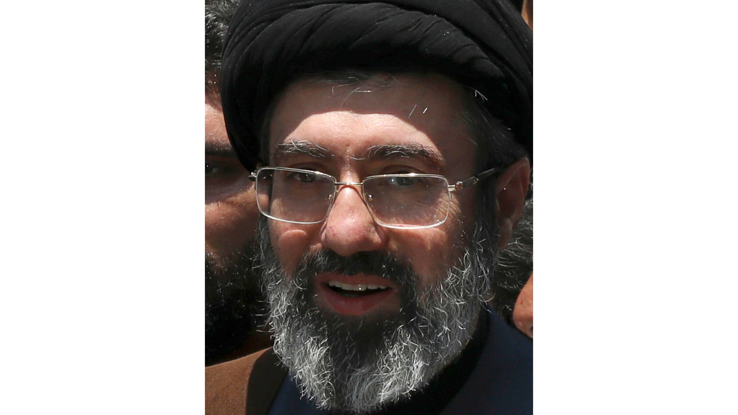 Khamenei jr. nuovo leader. E il regime minaccia l'Ue