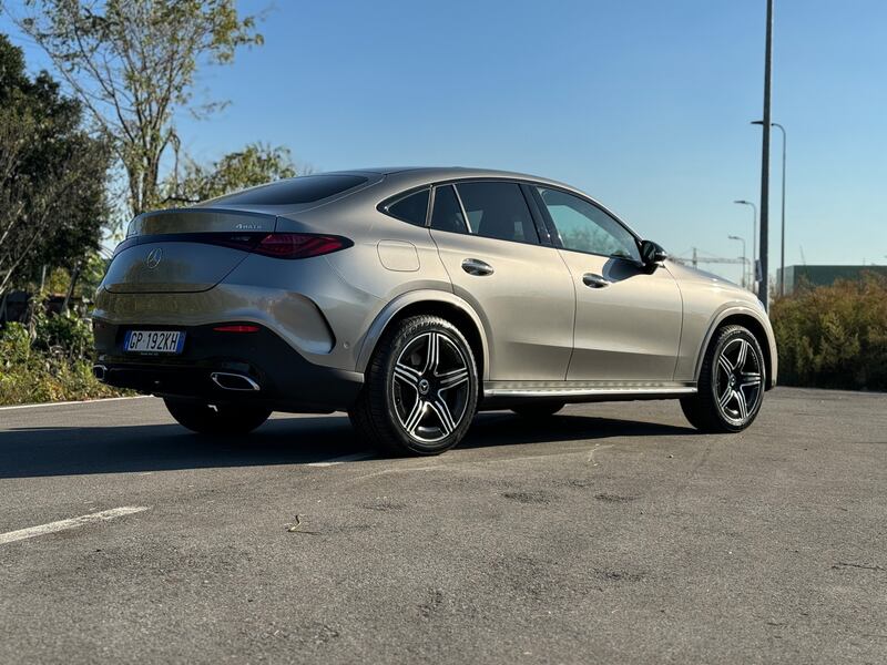 Mercedes GLC Coupé 300de: la galleria dell'ibrido plug-in diesel 9