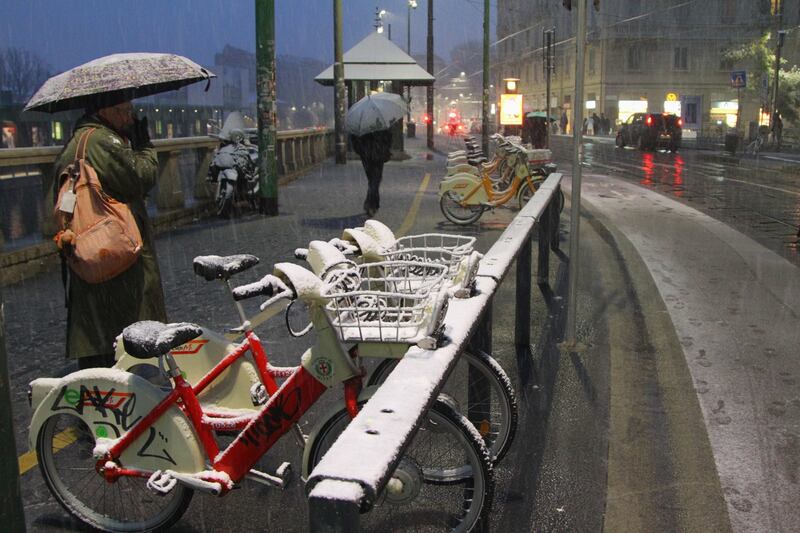 Arriva la prima neve a Milano 17