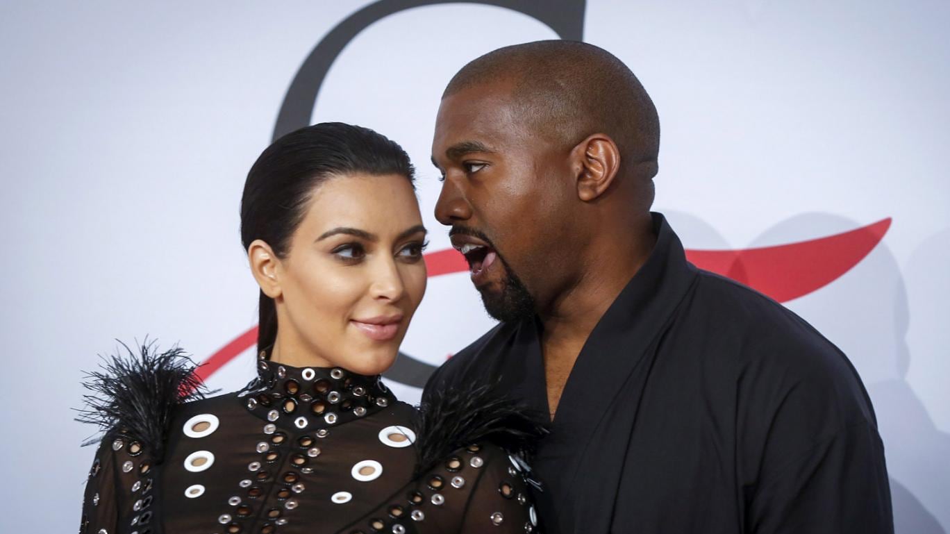 Kim Kardashian, il party di Kanye West: tutti al cinema col pancione