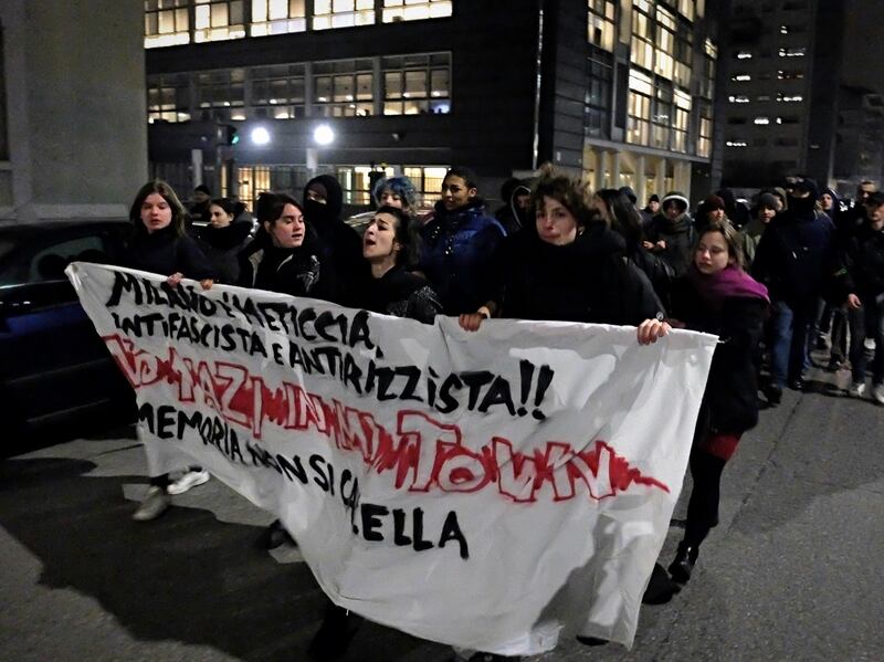Milano, tensioni al convegno sulle foibe 13