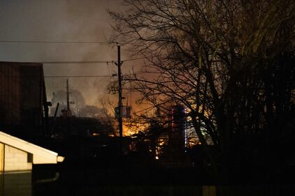 Houston, esplosione in una fabbrica 6