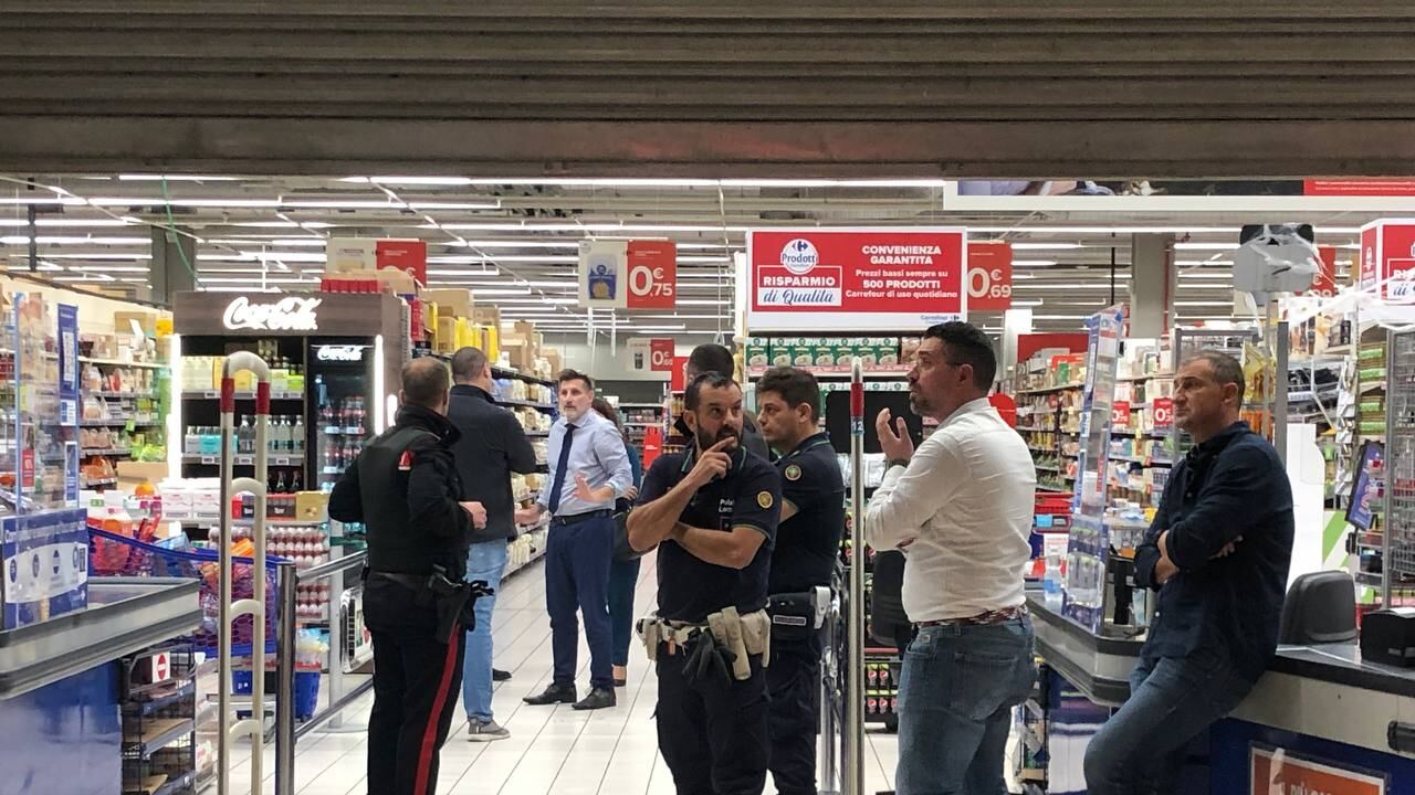 Assago, un minuto di furia "Invidiavo la loro felicità"