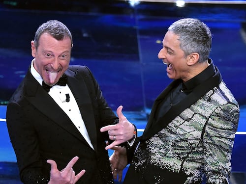 "Amadeus ha già accettato i prossimi Sanremo". Il depistaggio di Fiorello
