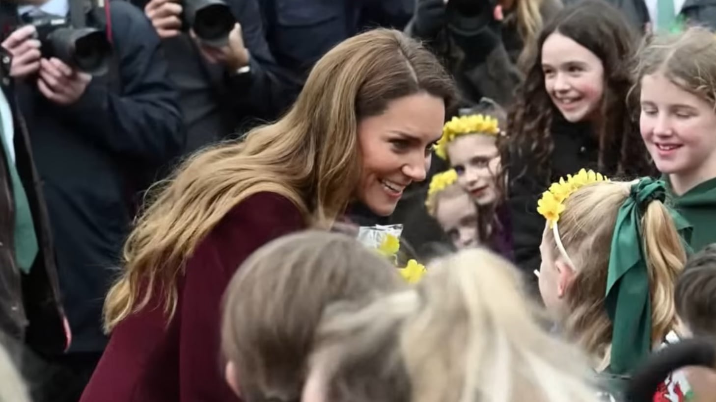 "Mi spiace, proprio non posso": Kate Middleton delude il fan che chiedeva un autografo, cosa prevede l'etichetta reale