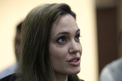 Angelina Jolie troppo magra, Brad Pitt le lancia un ultimatum 13