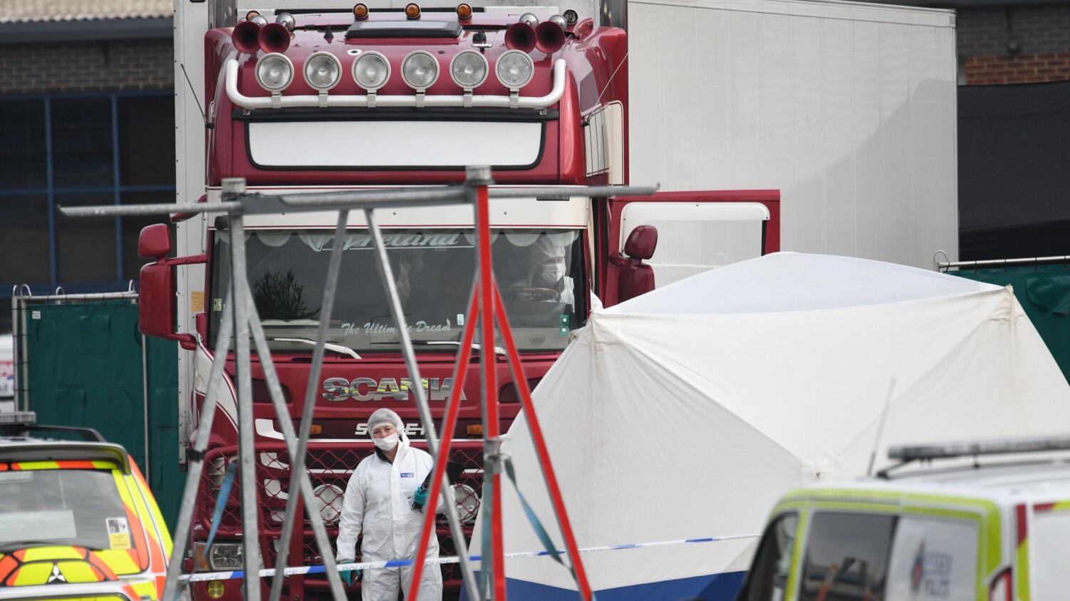 L'sms di una delle vittime del camion dell'orrore: "Muoio, scusami mamma"