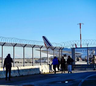 L’arrivo di Turetta all’aeroporto Marco Polo di Venezia 1