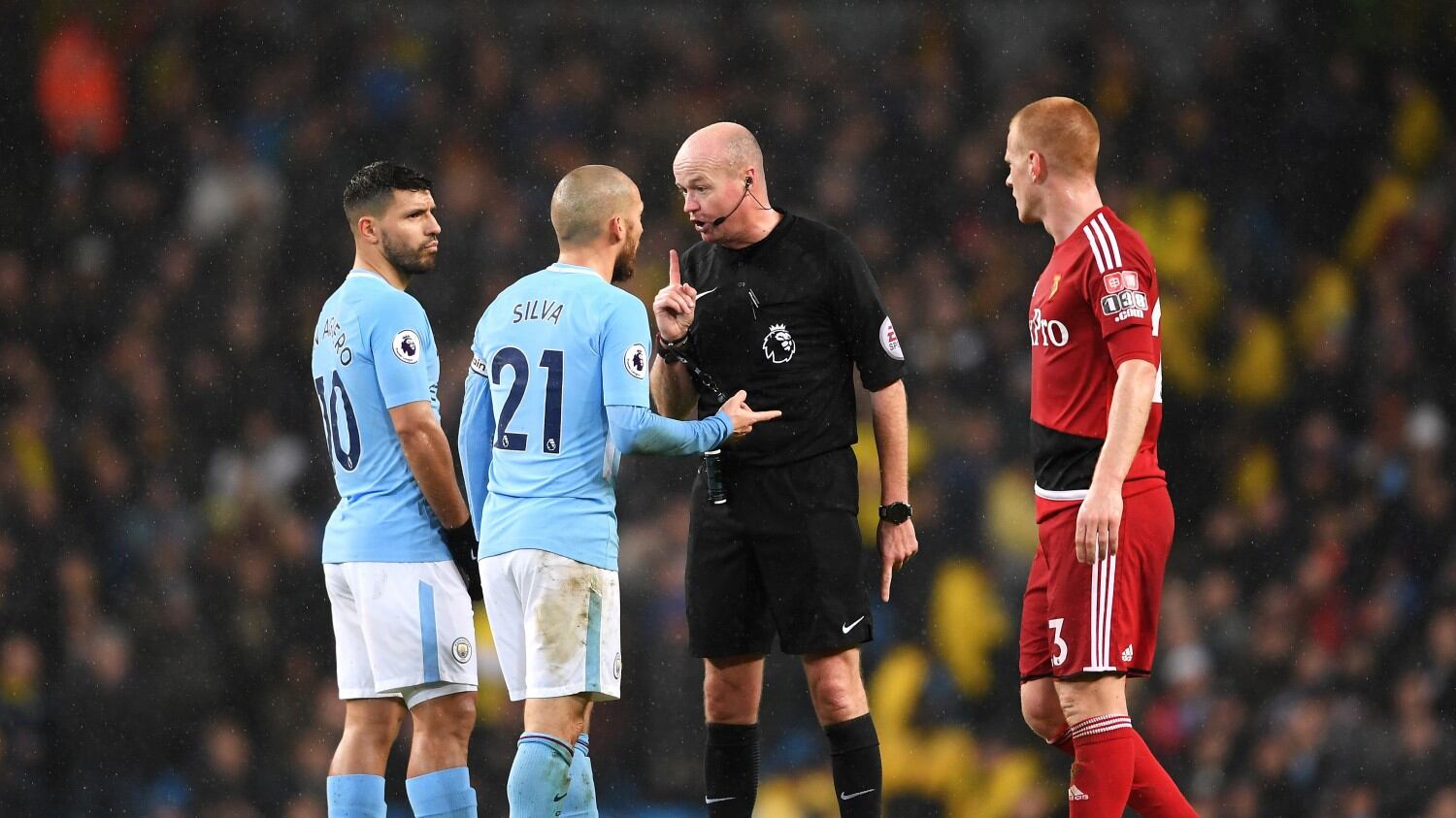 David Silva racconta il suo dramma: "Mio figlio è nato prematuro e sta lottando per vivere"