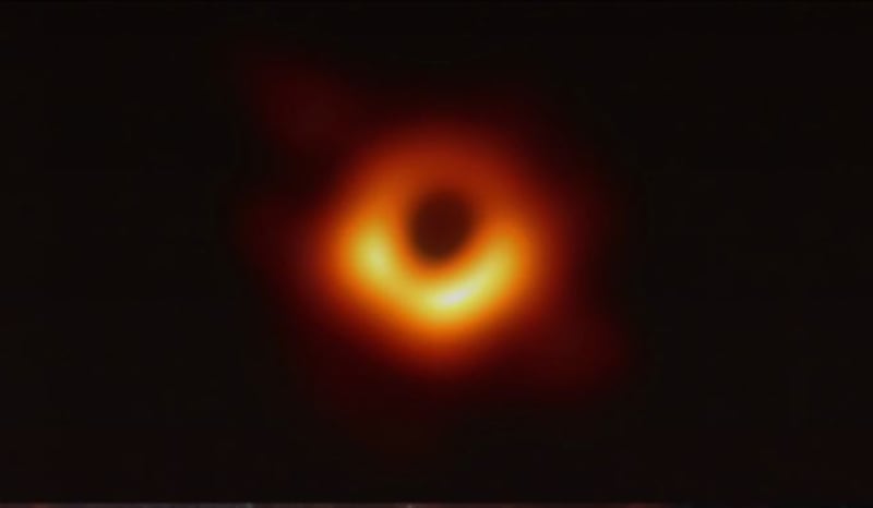Buco nero, ecco perché è l'immagine del secolo
