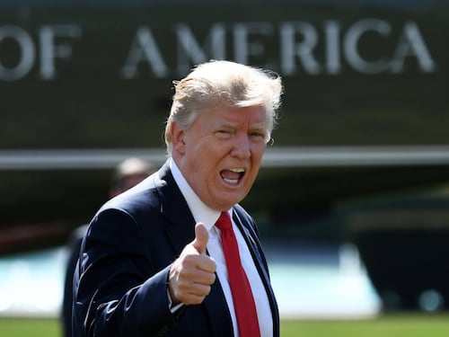 Guerra commerciale a Pechino: Usa impongono dazi sulle importazioni