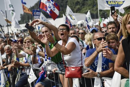 Il popolo leghista al raduno di Pontida 5
