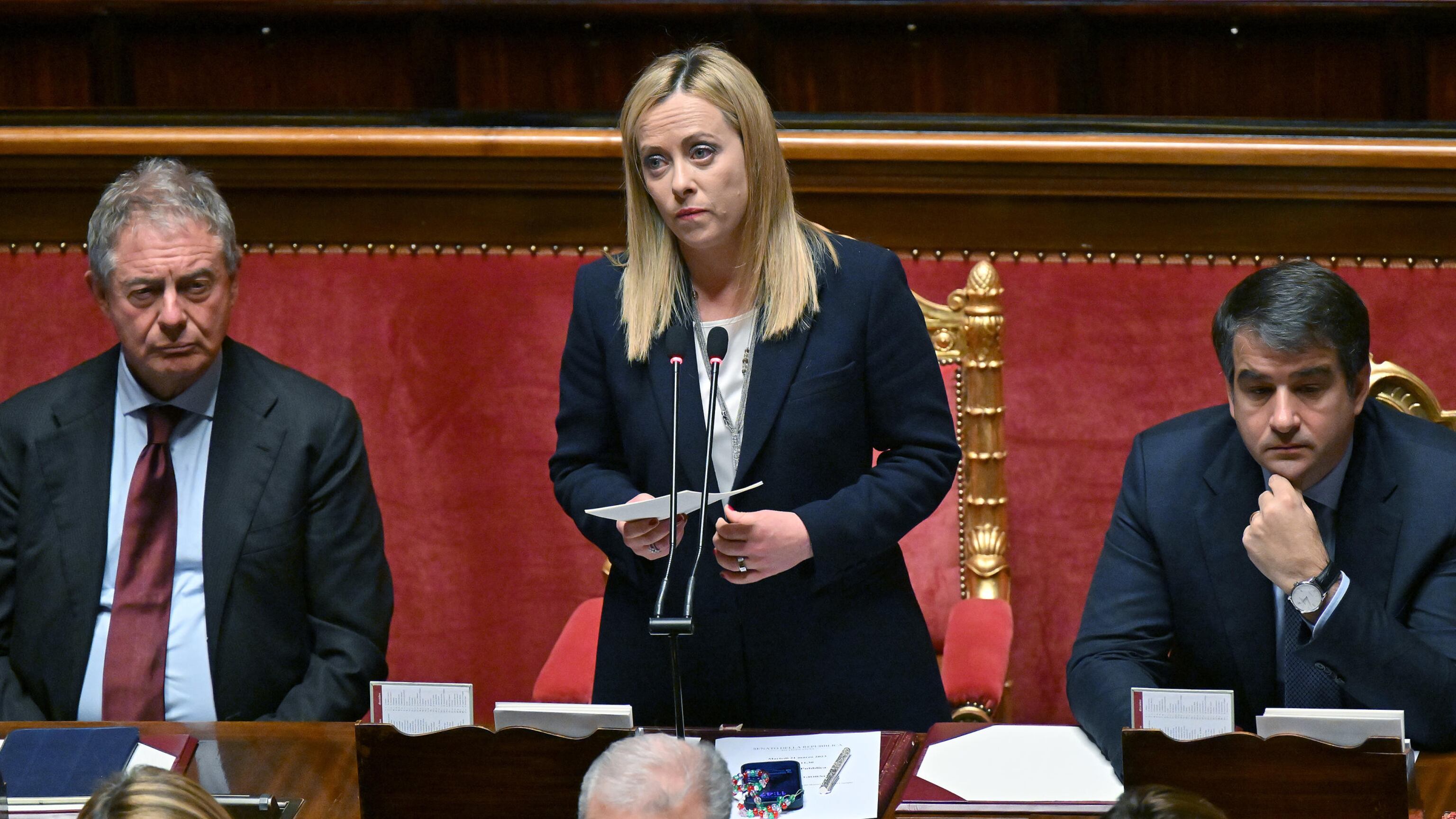 Migranti, Meloni alla Ue: "Stati bandiera si assumano responsabilità delle Ong"