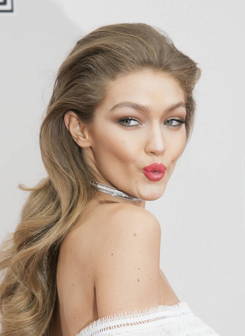 Gigi Hadid, lato b e trasparenze 19