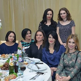 Henrix sposa la sua Betty: gli scatti di lady Mkhitaryan 6
