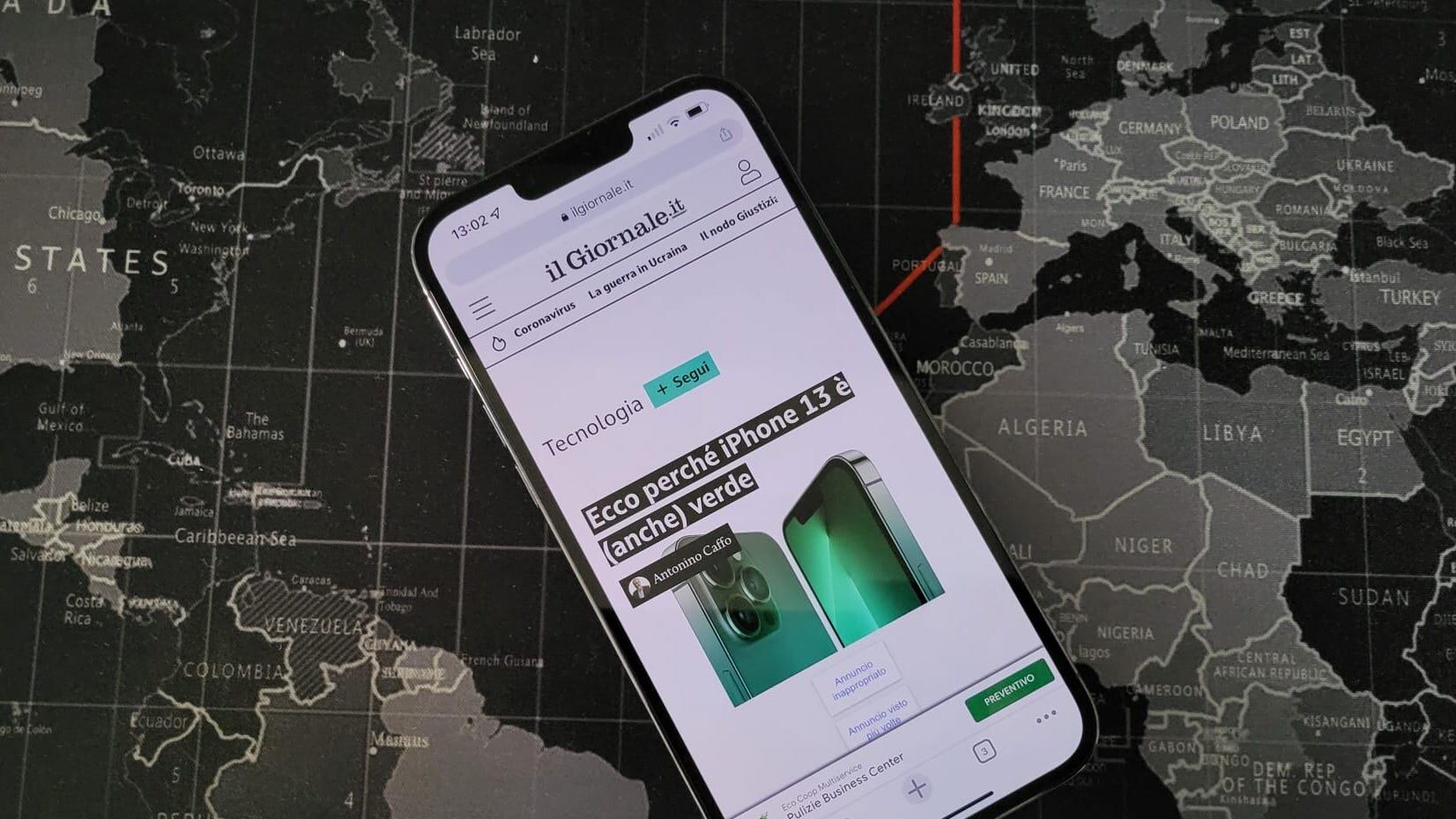 Apple aggiorna l'iPhone: adesso si sblocca con la mascherina